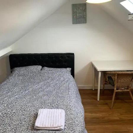 Modern 5 Bedroom Family House - 18 Mins To Station London Eksteriør bilde