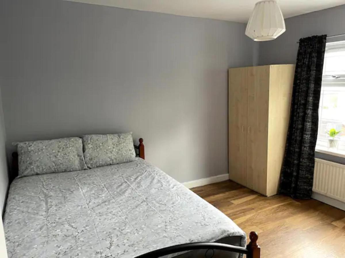 Modern 5 Bedroom Family House - 18 Mins To Station London Eksteriør bilde